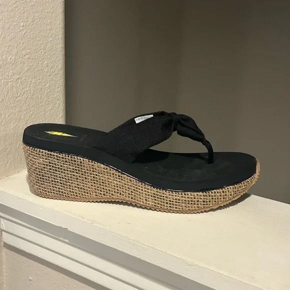 Volatile Tulane Sandals Womens Sz. 10 Black/tan Platform Wedge Thong Flip Flop - Picture 2 of 9